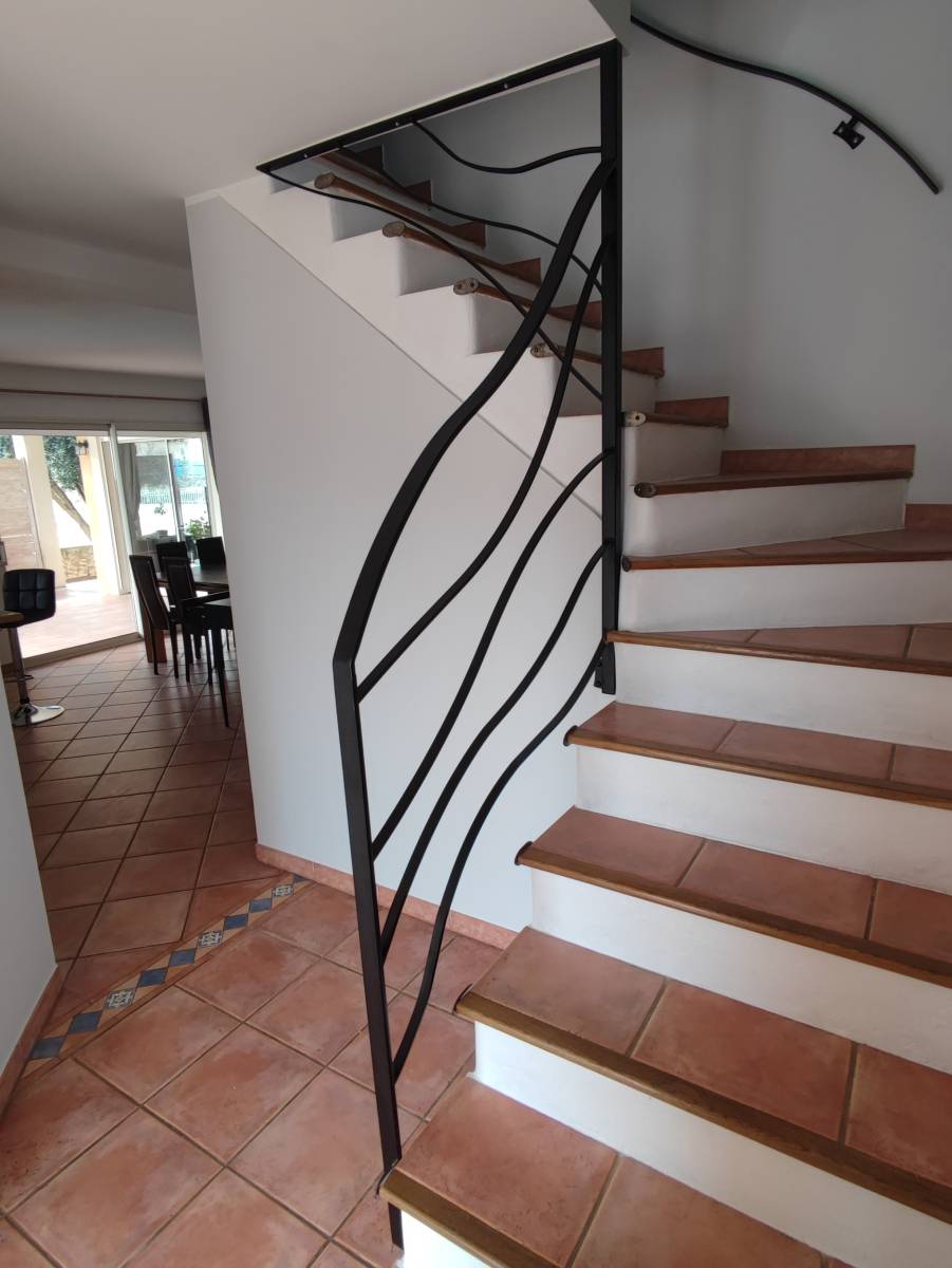 MISE EN SECURITE ESCALIER SUR ENTRESSEN