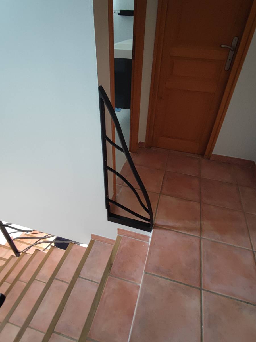 MISE EN SECURITE ESCALIER SUR ENTRESSEN