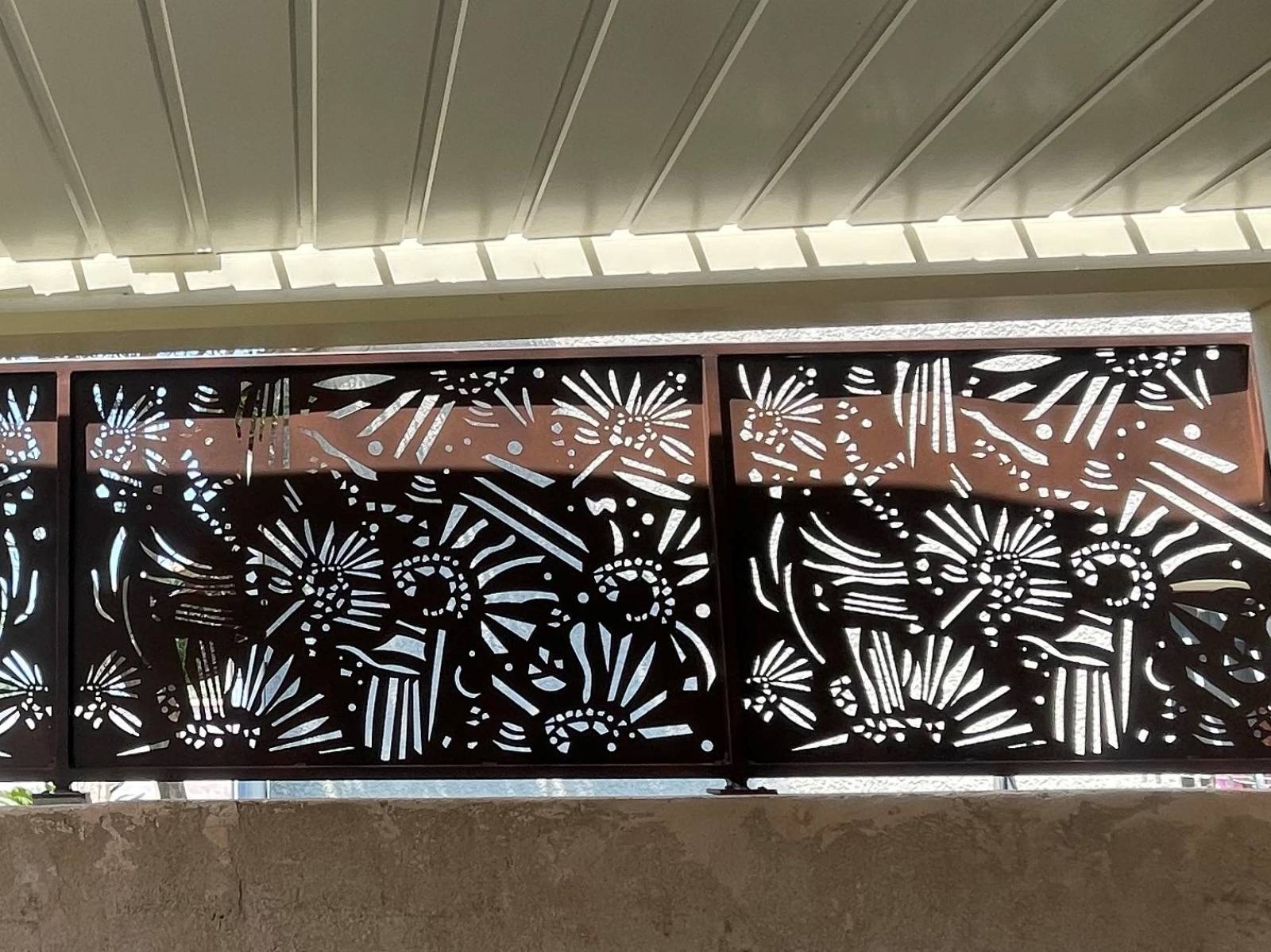 BRISE VUE EN FER FORGE MOTIF DECOUPE LASER PERSONNALISE