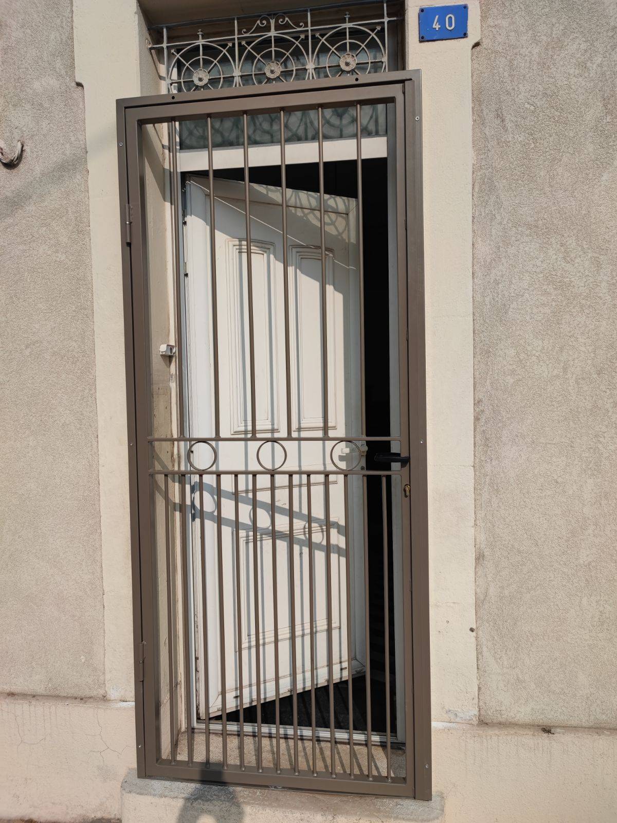 MISE EN SECURITE DE PORTE D'ENTREE