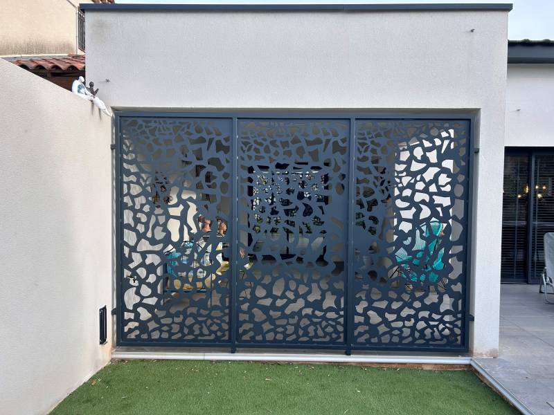 BRISE VUE EN FER FORGE MOTIF DECOUPE LASER PERSONNALISE