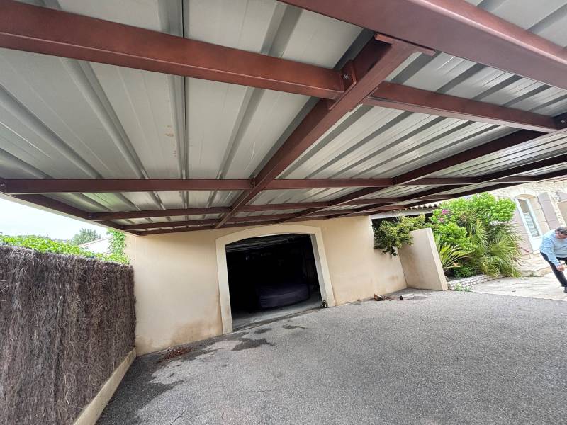 CARPORT POUR FUTUR PANNEAUX SOLAIRES SUR MAUSSANE (13)