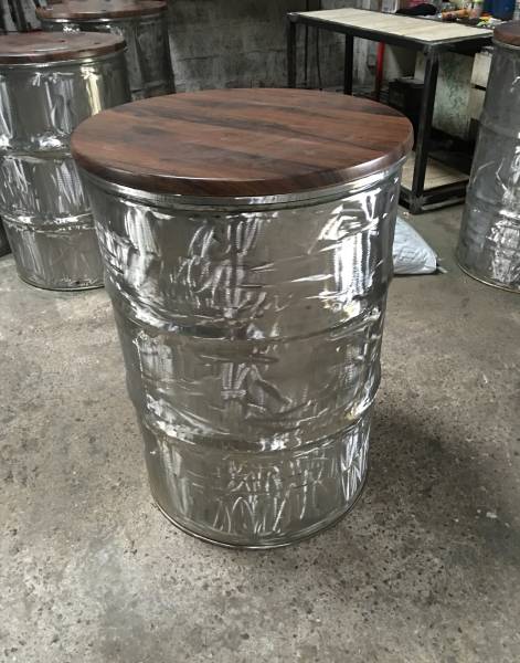 MANGE DEBOUT MODERNE